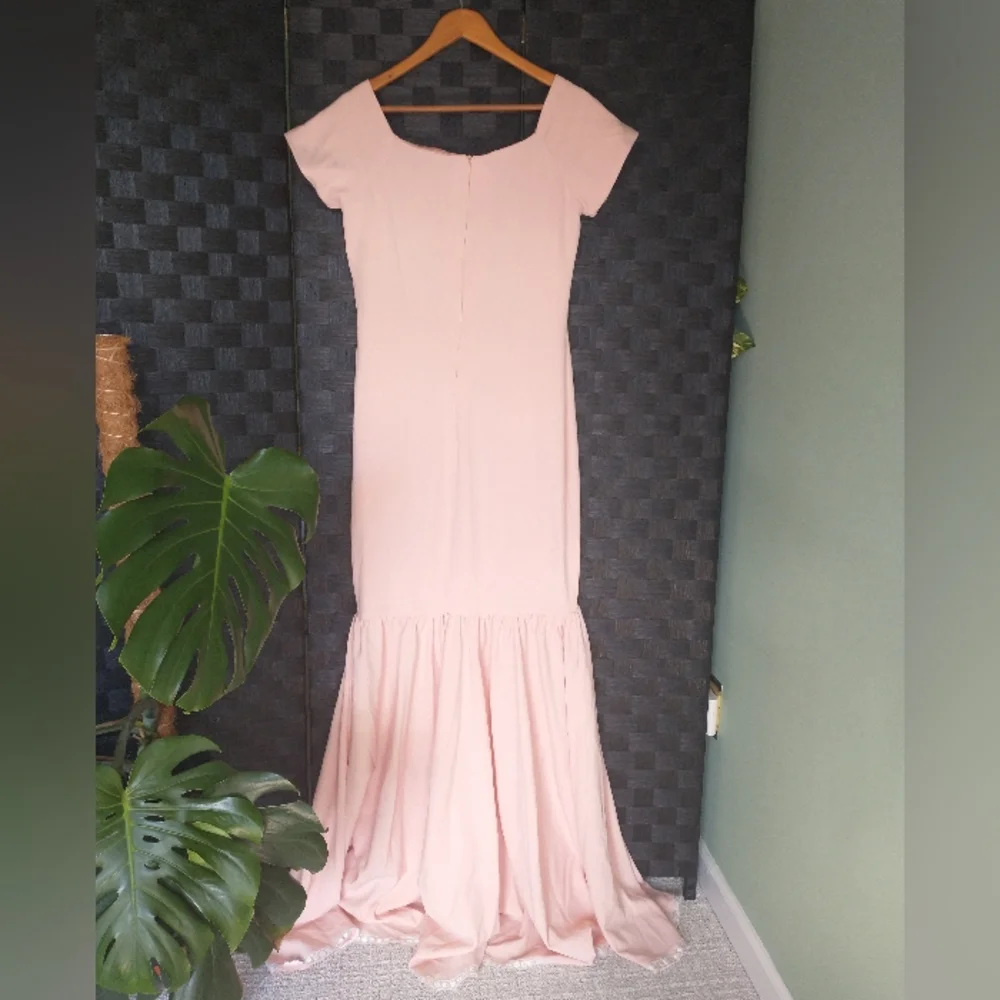Women's long flowy fishtail blush pink dress - Picture 8 of 13